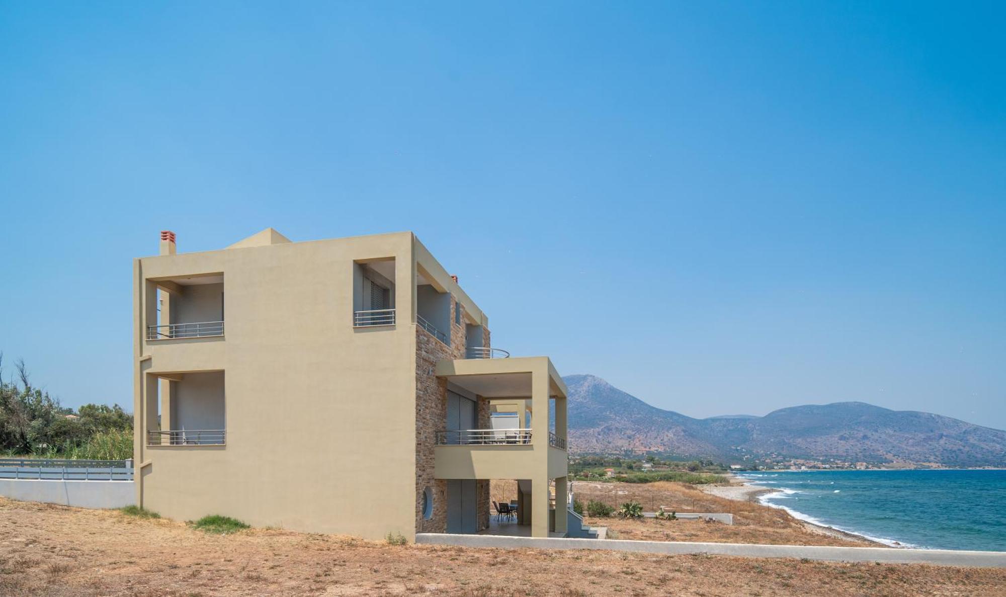 Spacious Beachfront Maisonettes With Stunning Views & A Private Beach Monemvasía Exterior foto